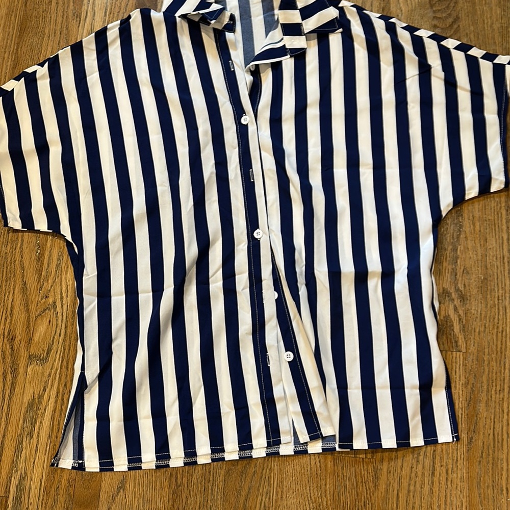 Brand new batwing button down